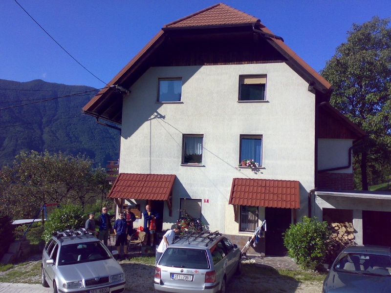 rano pred apartmanem